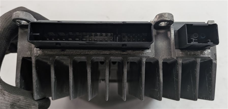 Thumbnail 5: 13-20 MERCEDES B CLA E GLA CLS (C117 C218 W117 W212 X156) STEREO AUDIO AMPLIFIER