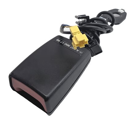 10-17 C E CLASS (W204 W207) COUPE CONVERTIBLE LEFT DRIVER SEATBELT RECEIVER