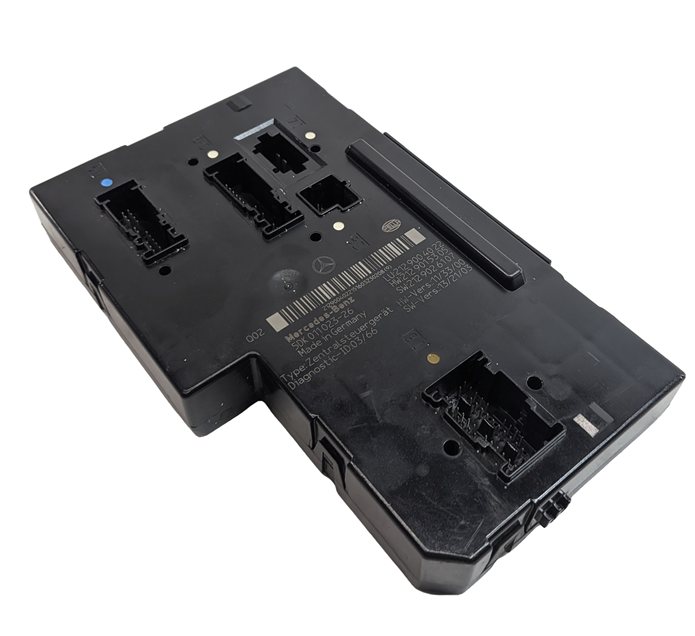 Thumbnail 2: 15-18 E CLS CLASS (W212 W218) REAR TRUNK SIGNAL ACQUISITION MODULE SAM FUSE BOX