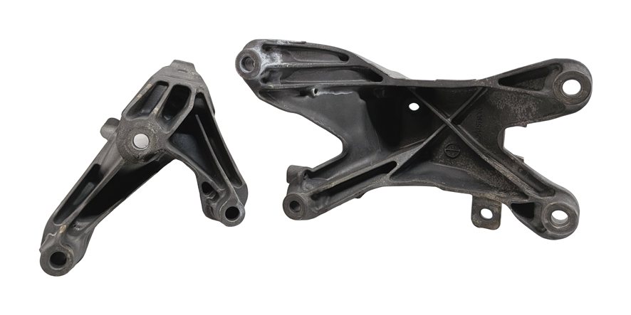 Thumbnail 5: 2014 AUDI A5 (B8 8T) 2.0L (CPMB) ENGINE MOTOR MOUNT BRACKET LEFT/RIGHT SET/2