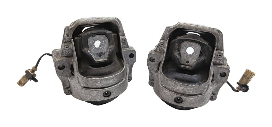 Thumbnail 2: 2014 AUDI A5 (B8 8T) 2.0L (CPMB) ENGINE MOTOR MOUNT INSULATOR LEFT/RIGHT SET/2