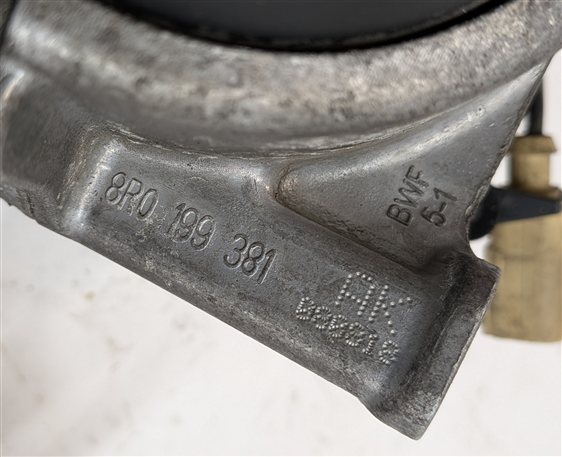 Thumbnail 5: 2014 AUDI A5 (B8 8T) 2.0L (CPMB) ENGINE MOTOR MOUNT INSULATOR LEFT/RIGHT SET/2