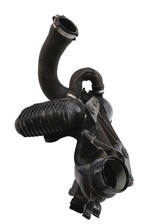 Thumbnail 5: 2014 AUDI A5 (B8 8T) 2.0L (CPMB) ENGINE LEFT TURBO INTERCOOLER CHARGE HOSE PIPE