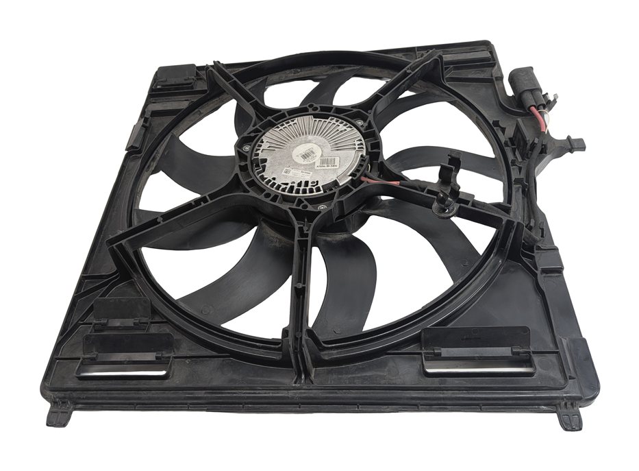 Thumbnail 4: 14-19 BMW X5 X6 (F15 F16) 4.4L N63 TURBO 850 WATT RADIATOR FAN & SHROUD ASSEMBLY