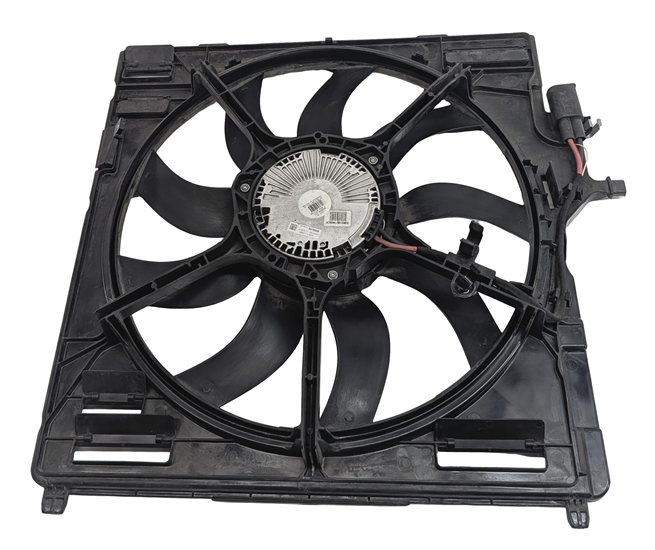 Thumbnail 5: 14-19 BMW X5 X6 (F15 F16) 4.4L N63 TURBO 850 WATT RADIATOR FAN & SHROUD ASSEMBLY