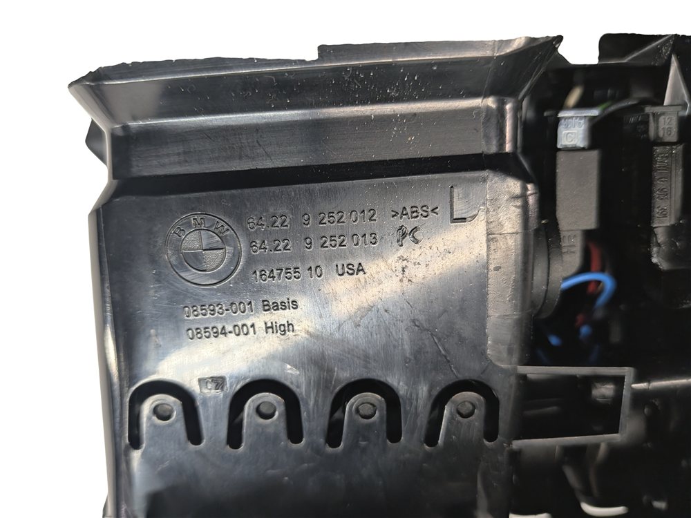 Thumbnail 6: 2017 BMW X5 (F15) REAR CENTER CONSOLE HEAT AIR AC VENT OUTLET (Black)