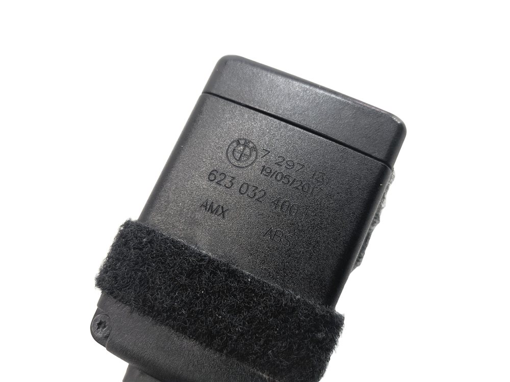 Thumbnail 5: 14-19 BMW X5 X6 X5M X6M F15 F16 F85 F86 FRONT LEFT or RIGHT SEATBELT RECEIVER