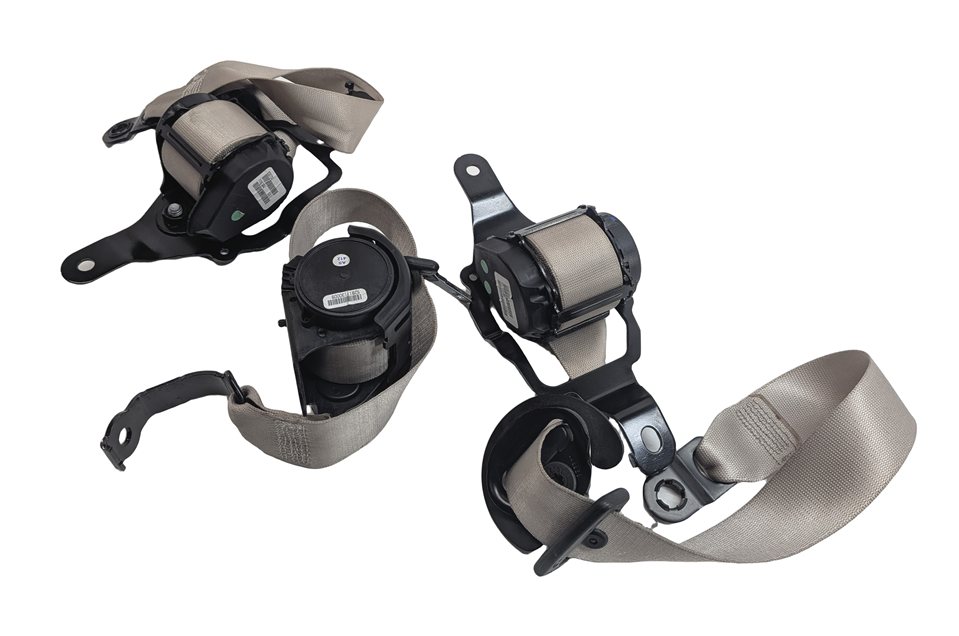 Thumbnail 3: 2017 BMW X5 (F15) REAR SEAT SEATBELT LEFT CENTER RIGHT SET/3 (Black)