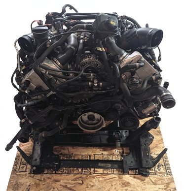 Thumbnail 2: 16-19 BMW X5 X6 (F15 F16) 4.4L N63 TWIN TURBO ENGINE ASSEMBLY VIDEO (97k)