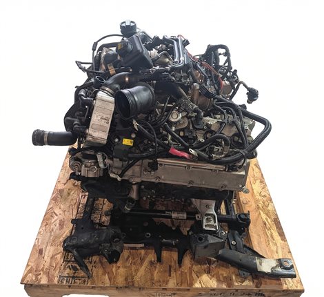 Thumbnail 8: 16-19 BMW X5 X6 (F15 F16) 4.4L N63 TWIN TURBO ENGINE ASSEMBLY VIDEO (97k)