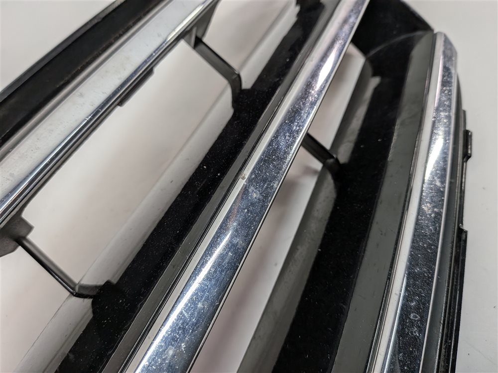 Thumbnail 13: 2012-2015 MERCEDES C250 C350 (C204) COUPE FRONT UPPER HOOD VENT GRILLE TRIM