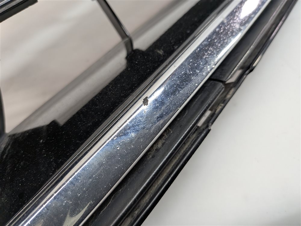 Thumbnail 8: 2012-2015 MERCEDES C250 C350 (C204) COUPE FRONT UPPER HOOD VENT GRILLE TRIM