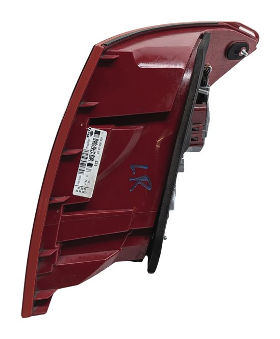 Thumbnail 4: 2012-2015 MERCEDES BENZ C250 C300 C350 (W204) LEFT DRIVER TAILLIGHT BRAKE LIGHT