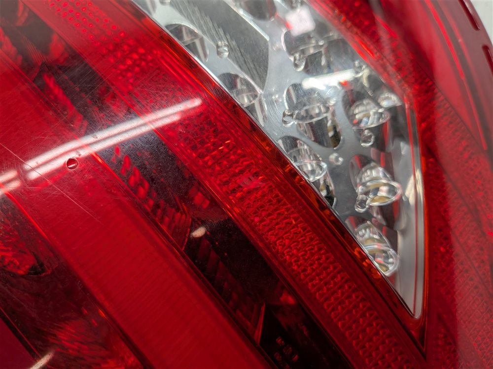Thumbnail 8: 2012-2015 MERCEDES BENZ C250 C300 C350 (W204) LEFT DRIVER TAILLIGHT BRAKE LIGHT