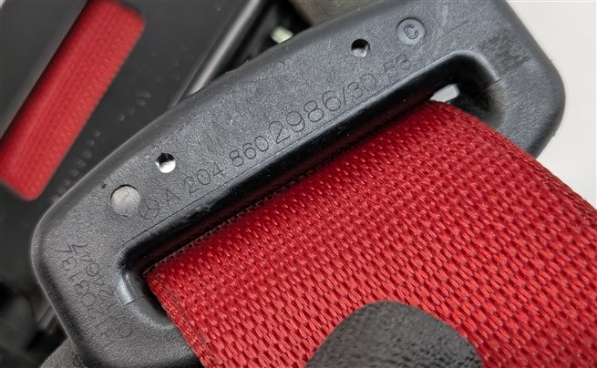 Thumbnail 7: 2014 MERCEDES C350 COUPE (W204) REAR LEFT SEATBELT RETRACTOR (Red)