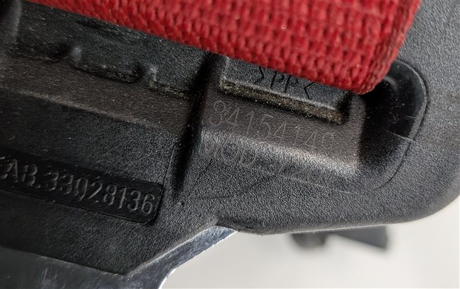 Thumbnail 8: 2014 MERCEDES C350 COUPE (W204) REAR RIGHT SEATBELT RETRACTOR (Red)