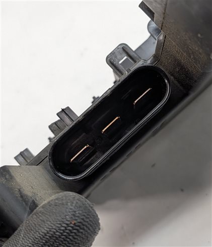 Thumbnail 6: 2014 MERCEDES C350 COUPE (W204) 3.5L REAR TRUNK BATTERY FUSE BOX RELAY CARRIER