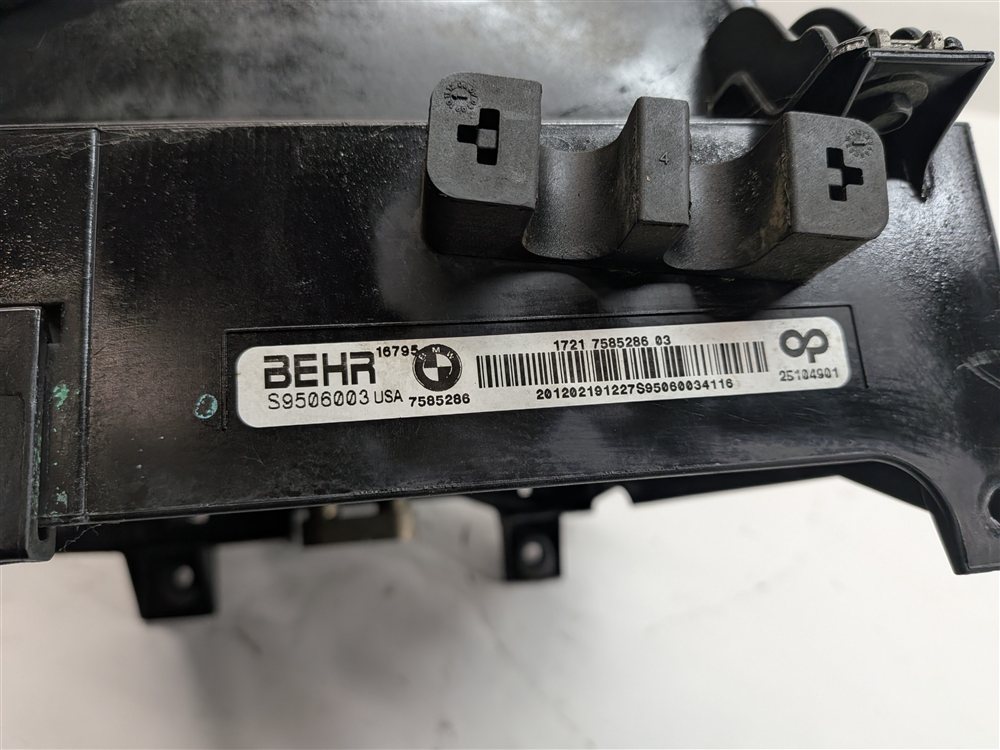 Thumbnail 6: 2015 BMW 535i (F10) 3.0T 3.0L N55 TURBO ENGINE MOTOR OIL COOLER FILTER HOUSING