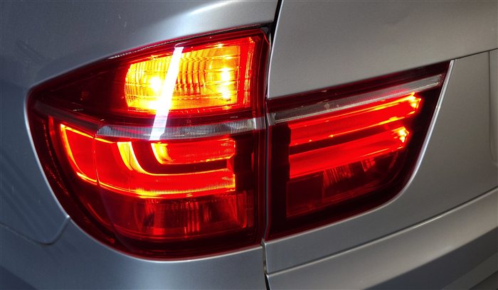 Thumbnail 2: 11-13 BMW X5 X5M (E70) LEFT DRIVER INNER TAILLIGHT LIGHT LAMP (INCANDESCENT)