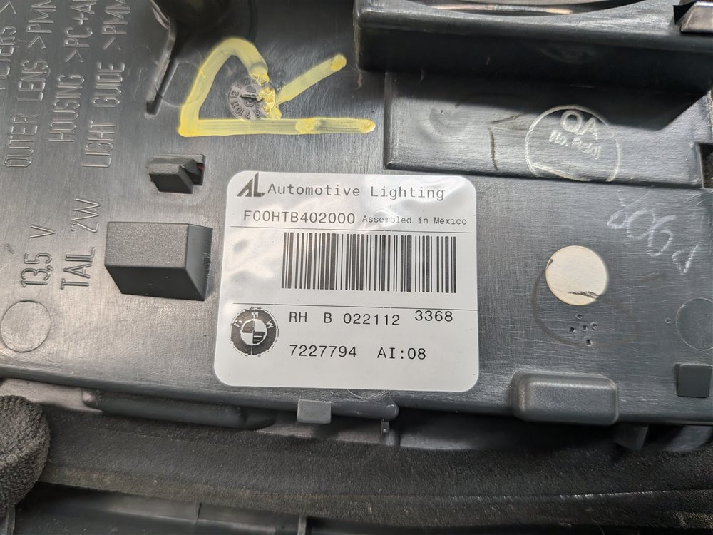Thumbnail 7: 11-13 BMW X5 X5M (E70) RIGHT PASSENGER INNER TAILLIGHT LIGHT LAMP (INCANDESCENT)