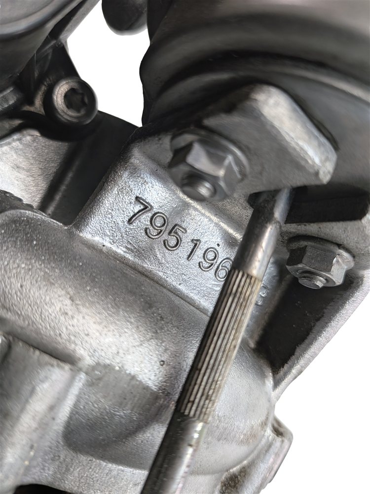 Thumbnail 10: 08-14 BMW 550i 750i X5 X6 (E70 E71 F01 F10) 4.4L N63 ENGINE RIGHT TURBOCHARGER