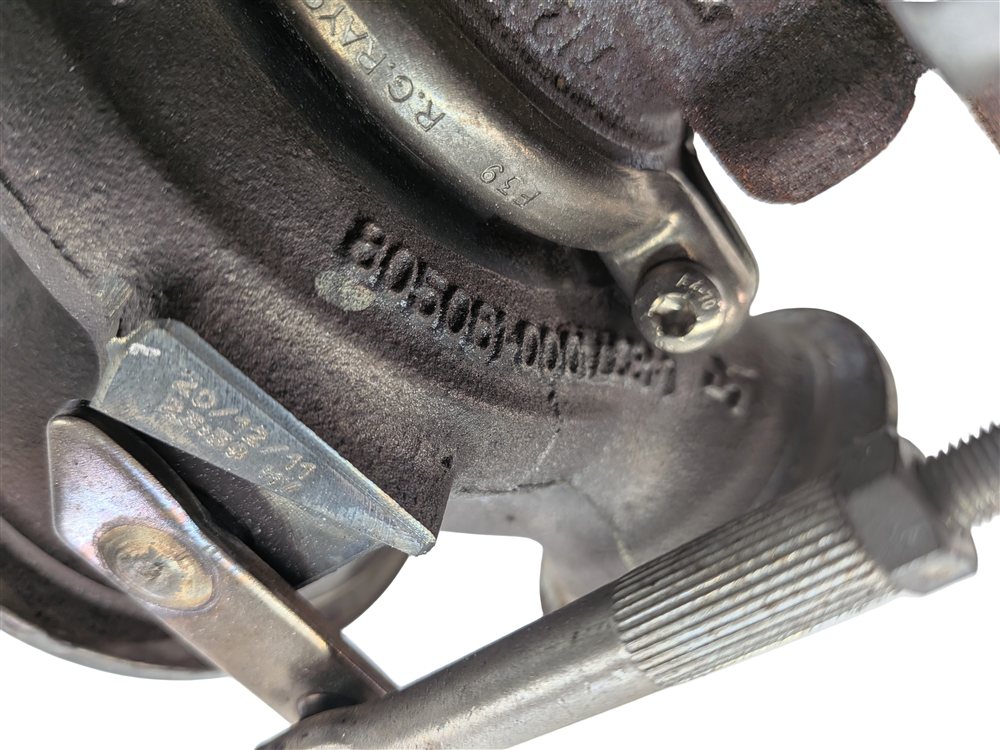 Thumbnail 9: 08-14 BMW 550i 750i X5 X6 (E70 E71 F01 F10) 4.4L N63 ENGINE RIGHT TURBOCHARGER