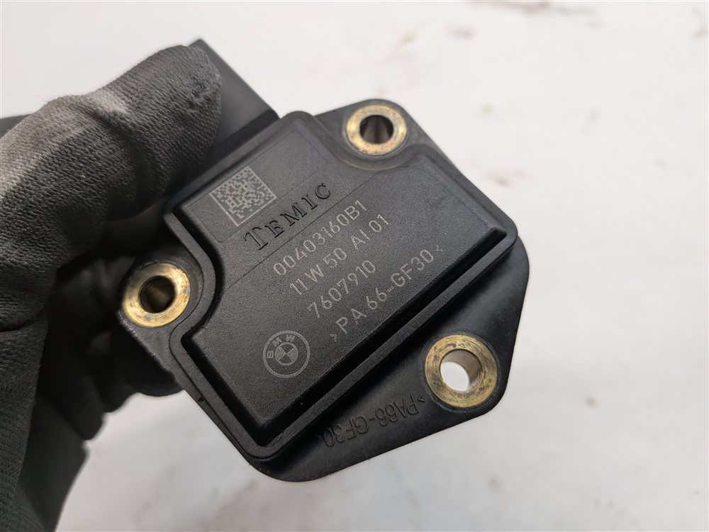 Thumbnail 7: 2012 BMW X5 (E70) 4.4L (N63) ENGINE OIL FLUID LEVEL SENSOR