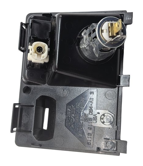 Thumbnail 4: 2012 BMW X5 (E70) AUXILIARY AUX IN w/ USB 12V POWER OUTLET SOCKET PANEL