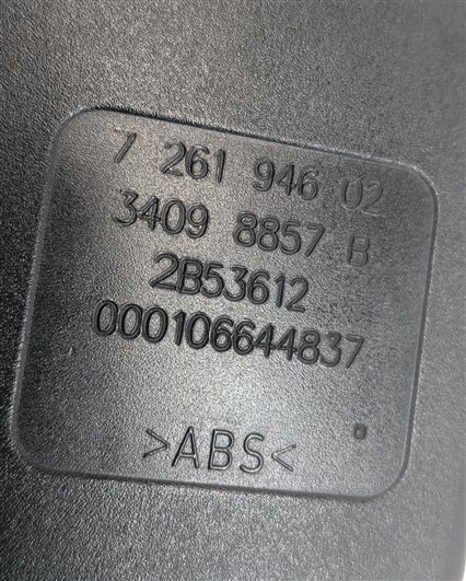 Thumbnail 4: 12-19 BMW 4 6 SERIES M4 M6 F06 F12 F13 F32 RIGHT FRONT SEATBELT RECEIVER (Black)