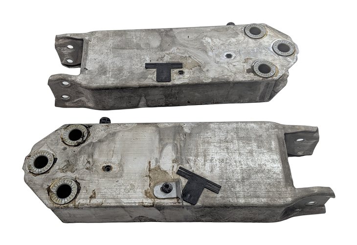 Thumbnail 2: 12-15 BMW 640i 650i M6 F06 F12 F13 FRONT LEFT & RIGHT IMPACT BAR BRACKET SET/2