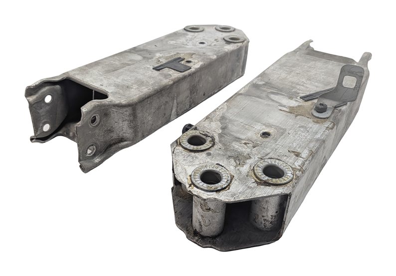 Thumbnail 3: 12-15 BMW 640i 650i M6 F06 F12 F13 FRONT LEFT & RIGHT IMPACT BAR BRACKET SET/2