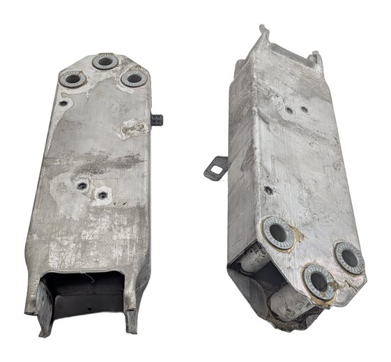 Thumbnail 4: 12-15 BMW 640i 650i M6 F06 F12 F13 FRONT LEFT & RIGHT IMPACT BAR BRACKET SET/2