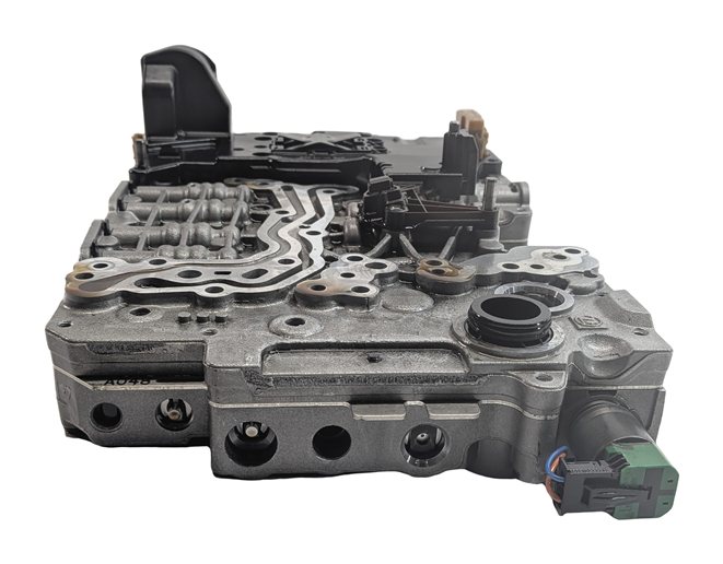 Thumbnail 7: 13-19 BMW 550i 650i 750i (F01 F02 F10) 8HP70 TRANSMISSION VALVE BODY w/ OIL PUMP