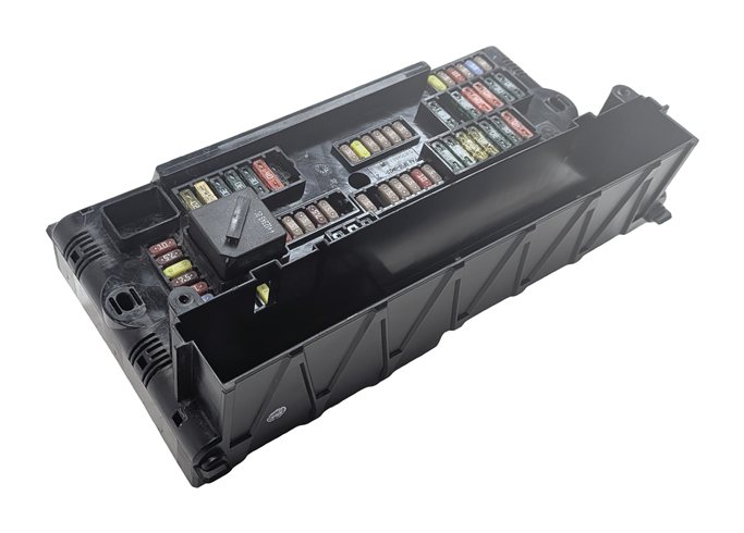 2012-2017 BMW 5 6 7 (F01 F06 F10) FRONT POWER DISTRIBUTION RELAY FUSE BOX