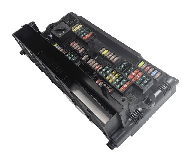 Thumbnail 3: 2012-2017 BMW 5 6 7 (F01 F06 F10) FRONT POWER DISTRIBUTION RELAY FUSE BOX