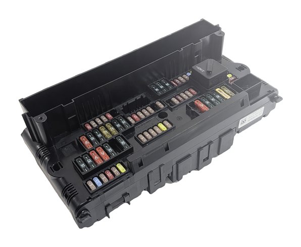 Thumbnail 4: 2012-2017 BMW 5 6 7 (F01 F06 F10) FRONT POWER DISTRIBUTION RELAY FUSE BOX