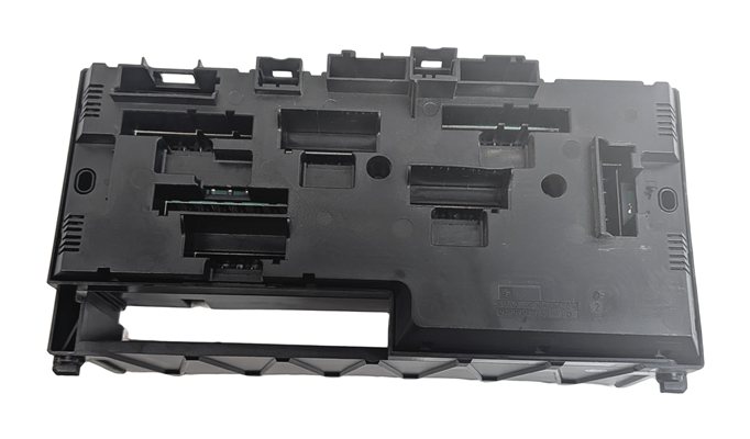Thumbnail 5: 2012-2017 BMW 5 6 7 (F01 F06 F10) FRONT POWER DISTRIBUTION RELAY FUSE BOX