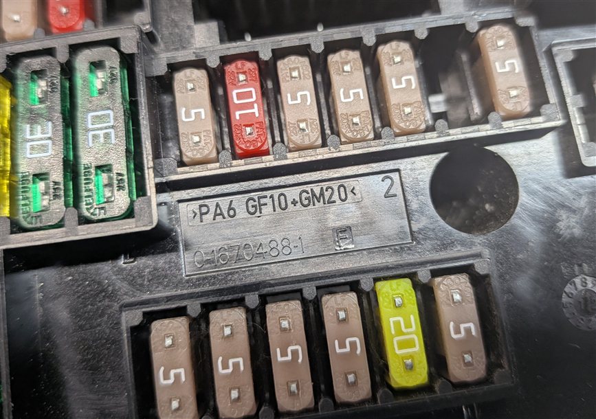 Thumbnail 7: 2012-2017 BMW 5 6 7 (F01 F06 F10) FRONT POWER DISTRIBUTION RELAY FUSE BOX