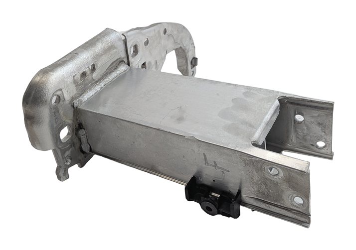 12-18 AUDI A6 A7 S6 S7 RS7 (C7 4G8) FRONT RIGHT PASSENGER BUMPER MOUNT BRACKET