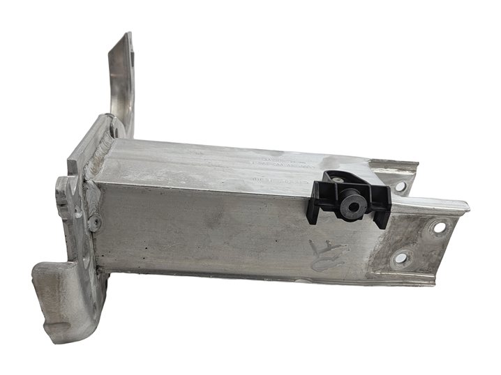 Thumbnail 2: 2012-2018 AUDI A6 A7 S6 S7 RS7 (C7 4G8) FRONT LEFT DRIVER BUMPER MOUNT BRACKET