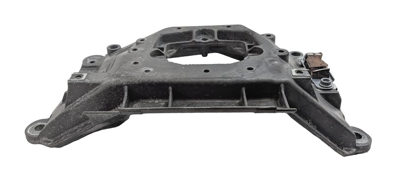 Thumbnail 2: 2016 AUDI A6 (C7 4G) AUTOMATIC TRANSMISSION CROSSMEMBER SUPPORT MOUNT BRACKET