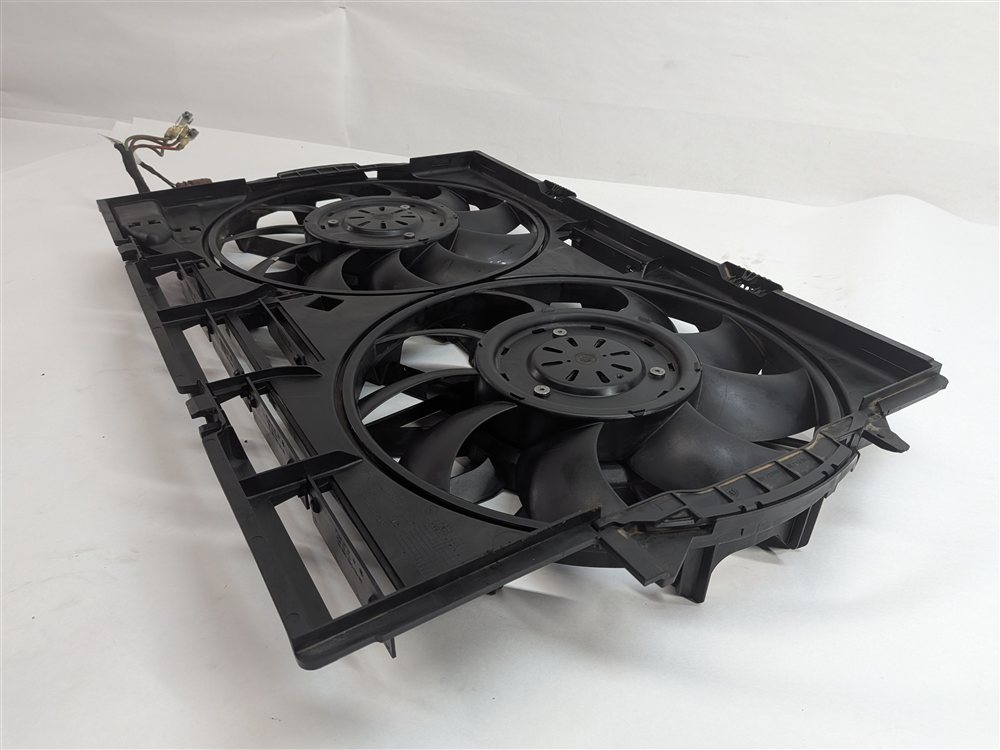Thumbnail 4: 2011-2014 AUDI A8 (D4 4H) 4.2L / 6.3L ENGINE - RADIATOR COOLING FAN & SHROUD