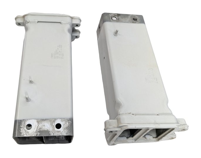 Thumbnail 3: 11-18 AUDI A8 S8 (D4 4H) FRONT LEFT & RIGHT BUMPER REINFORCEMENT BAR BRACKET SET