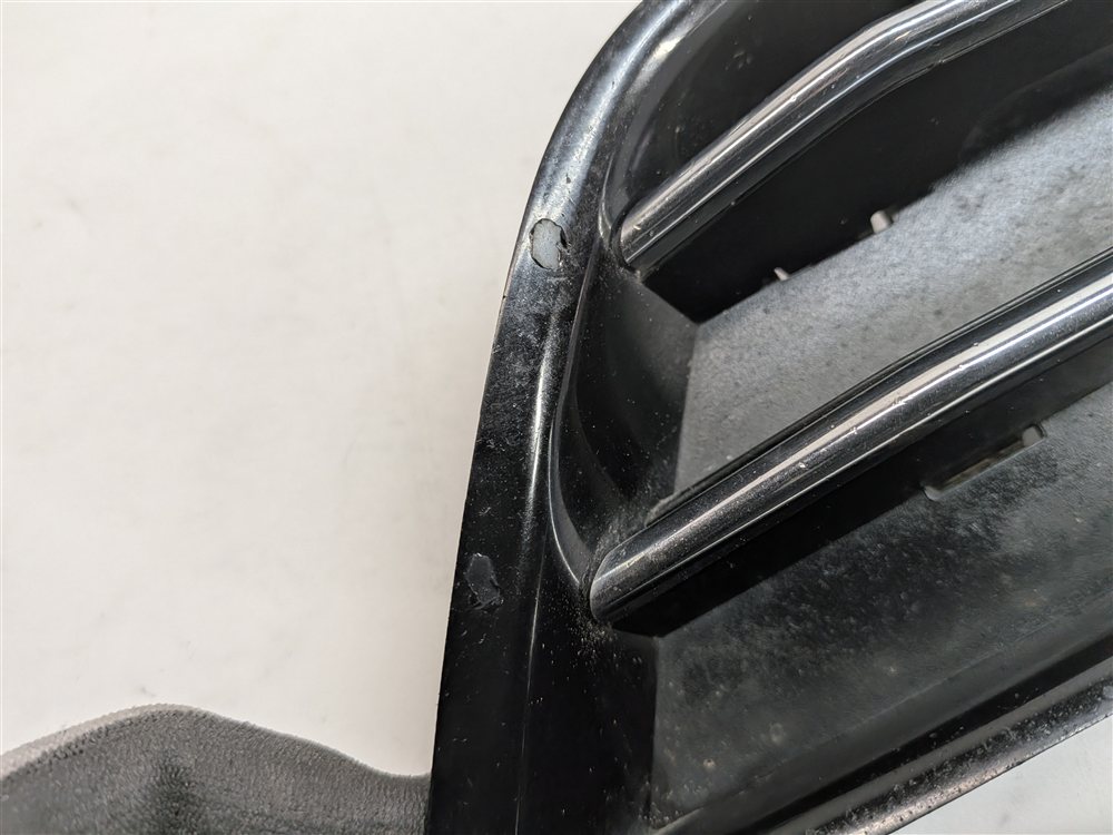 Thumbnail 10: 2011-2014 AUDI A8 (D4 4H) FRONT LOWER LEFT DRIVER BUMPER FOG LIGHT GRILLE INSERT