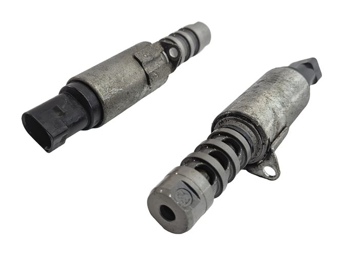 2012 AUDI A8 (D4 4H) 4.2L (CDRA) ENGINE CAMSHAFT TIMING OIL SOLENOID SET/2