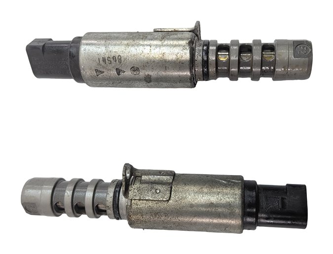 Thumbnail 3: 2012 AUDI A8 (D4 4H) 4.2L (CDRA) ENGINE CAMSHAFT TIMING OIL SOLENOID SET/2