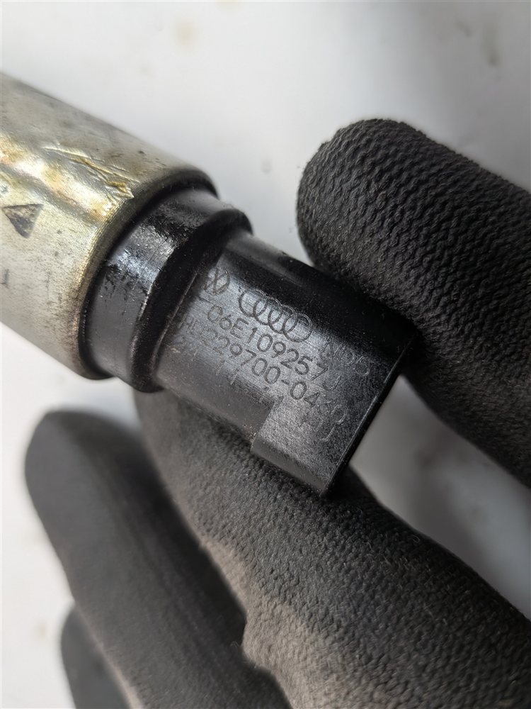 Thumbnail 5: 2012 AUDI A8 (D4 4H) 4.2L (CDRA) ENGINE CAMSHAFT TIMING OIL SOLENOID SET/2