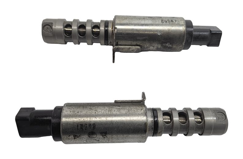 Thumbnail 3: 2012 AUDI A8 (D4 4H) 4.2L (CDRA) ENGINE CAMSHAFT TIMING OIL SOLENOID SET/2