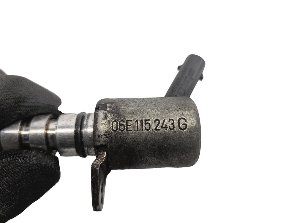 Thumbnail 5: 2012 AUDI A8 (D4 4H) 4.2L (CDRA) ENGINE VARIABLE OIL PRESSURE SOLENOID VALVE