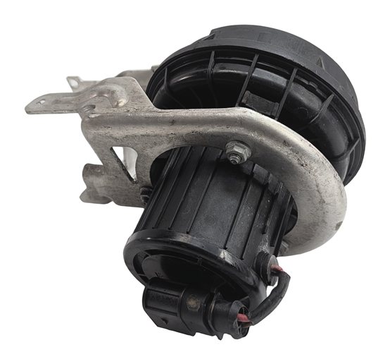 Thumbnail 4: 2012 AUDI A8 (D4 4H) 4.2L (CDRA) ENGINE SECONDARY AIR INJECTION PUMP w/BRACKET